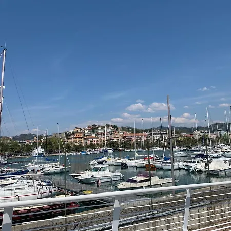 Le Di Nathan - 5 Terre Near The Station 3* La Spezia